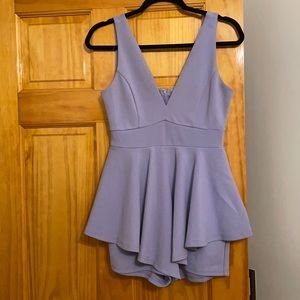 Women’s Lavender Romper. Size Medium.